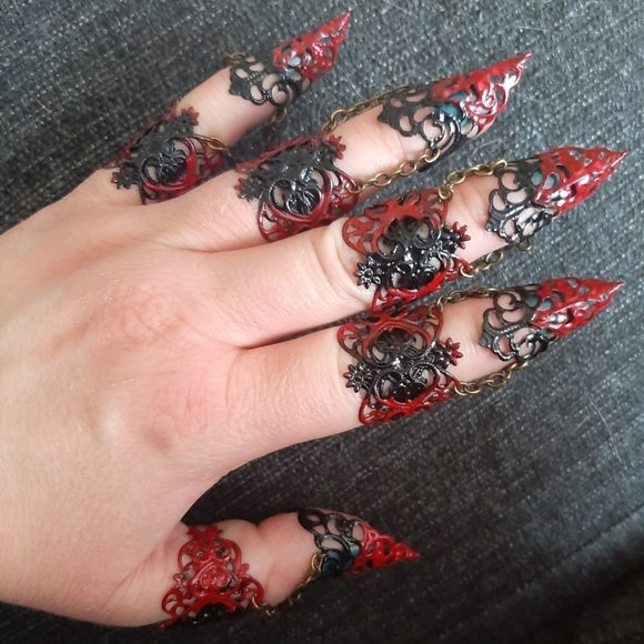 Ebony Armor - Full hand set Claw Rings Red and Black - Gothic Sz med-large 5 pcs - Picture 4 of 14